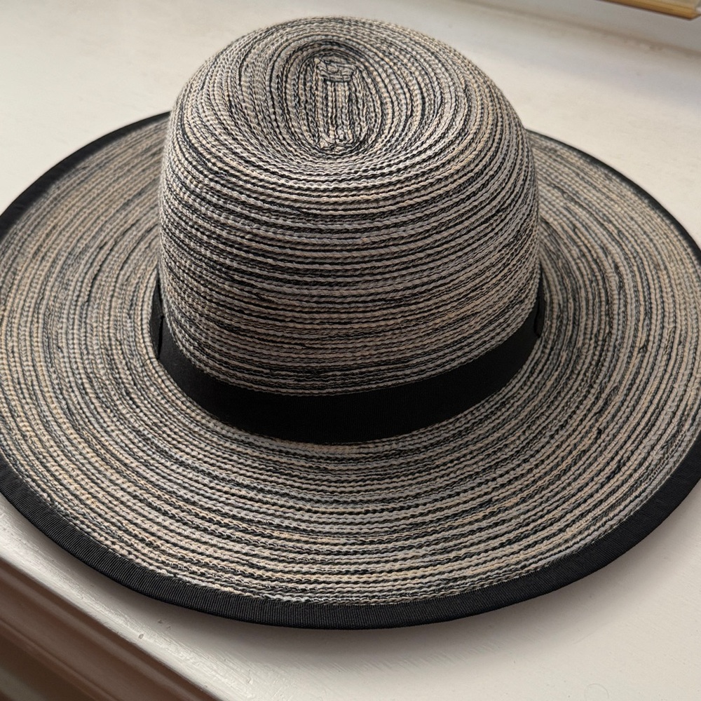 Solar Escape Straw Sun Hat Unisex Black & Gray Adjustable One Size